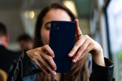 Cest fait , la France a voté linterdiction des réseaux sociaux aux moins de 15 ans