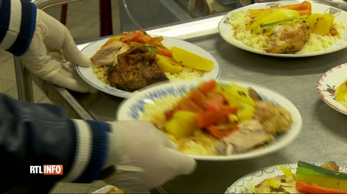 Couscous de Noël aux Restos du Coeur de Charleroi RTL Info