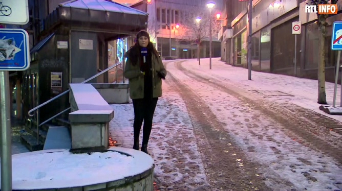 Centreville de Charleroi "Rue de la Montagne, les véhicules