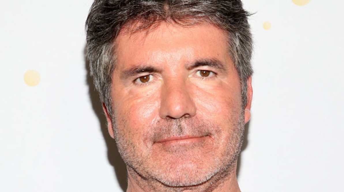 Simon Cowell (America’s Got Talent) MÉCONNAISSABLE qu'estil arrivé à son visage? RTL Info Simon Cowell (America’s Got Talent) MÉCONNAISSABLE qu'estil arrivé à son visage? RTL Info