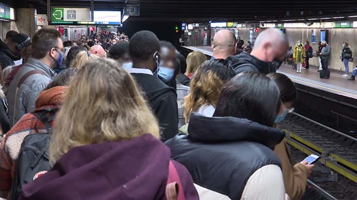 Attention, la perturbation dans le métro continue à Bruxelles à cause d'une action du syndicat Attention, la perturbation dans le métro continue à Bruxelles à cause d'une action du syndicat