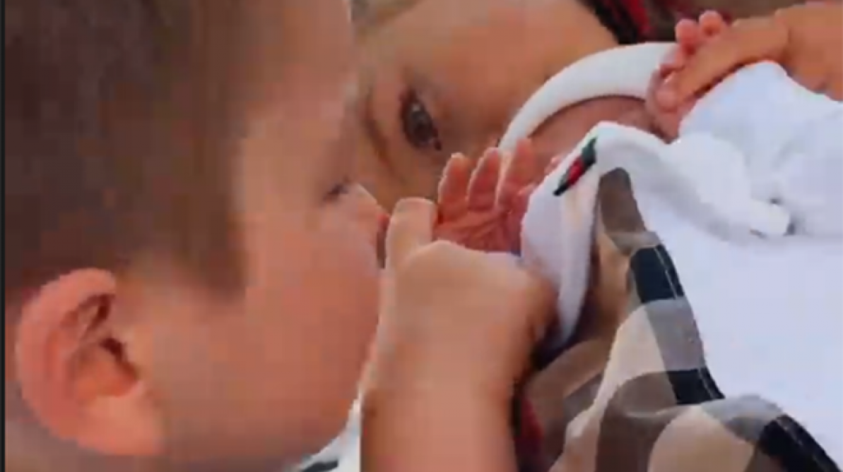 Bébé De Jazz Mort 2022 London, le fils de Jazz et Laurent Correia va beaucoup mieux: "Nous avons  souffert pendant 8 jours" | RTL Info
