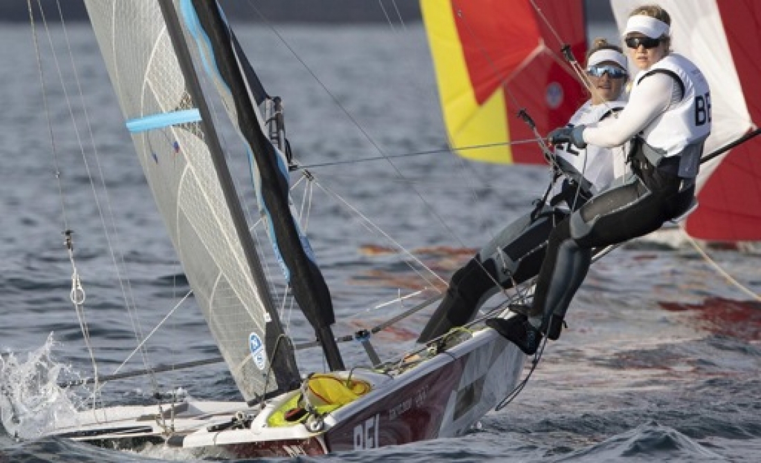 Lefebvre and Huynink move up to sixth in the 49er race, Mainhout and Geerts to 16th