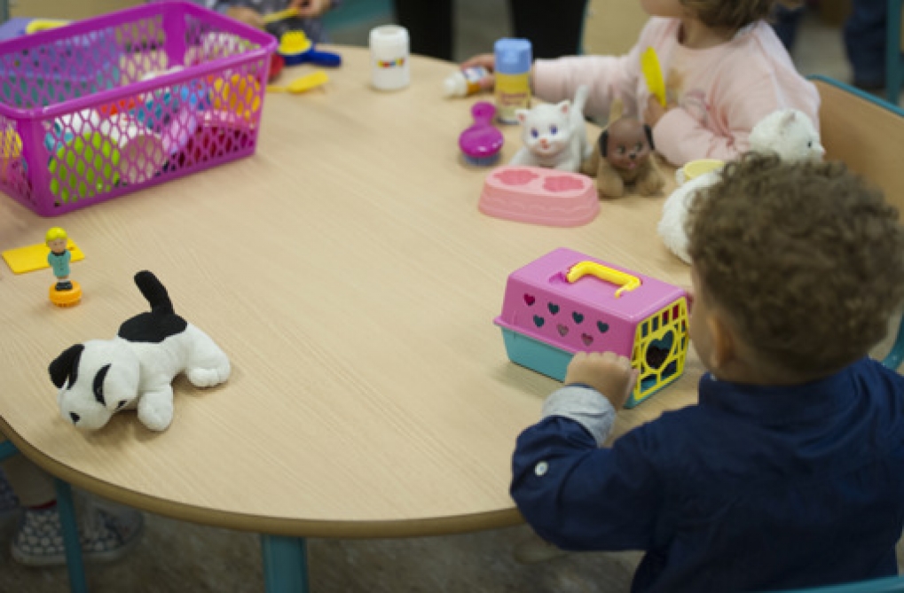 Le coût de la crèche devrait baisser pour une majorité des parents dès