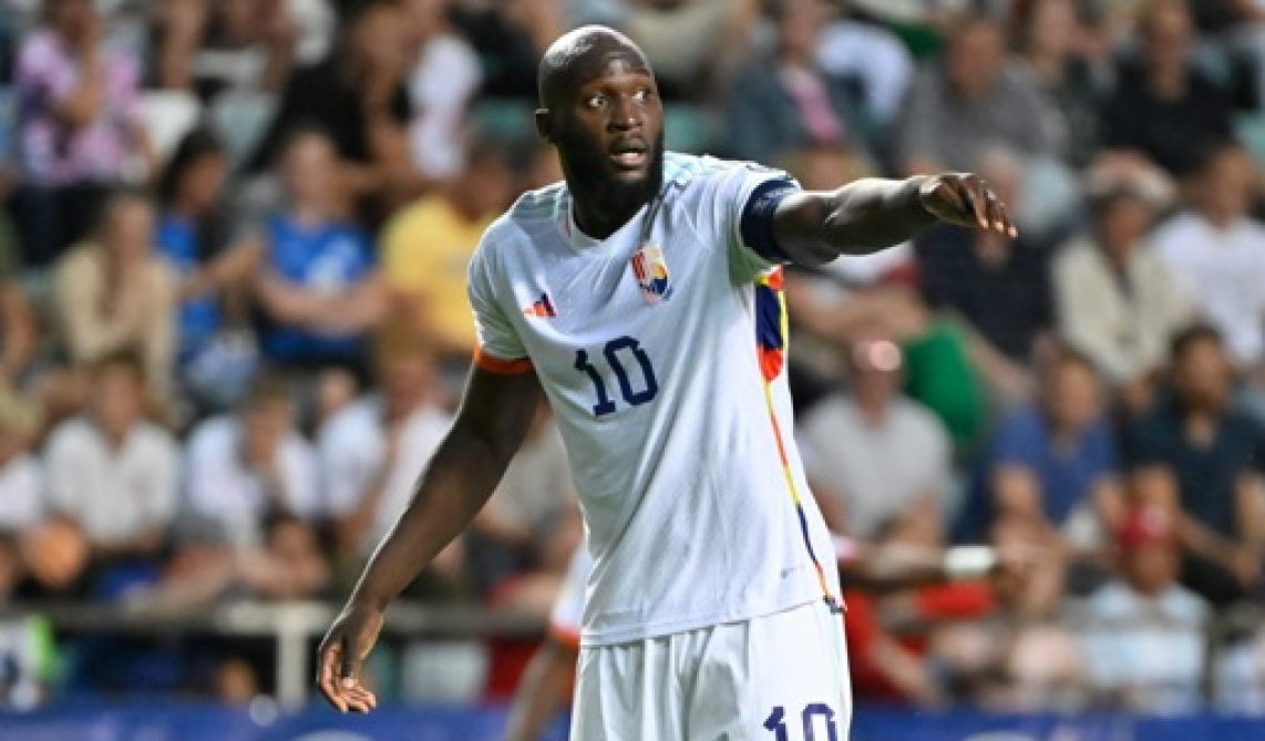 Gazzetta dello Sport reported that Lukaku is on loan from Chelsea to Roma Gazzetta dello Sport reported that Lukaku is on loan from Chelsea to Roma