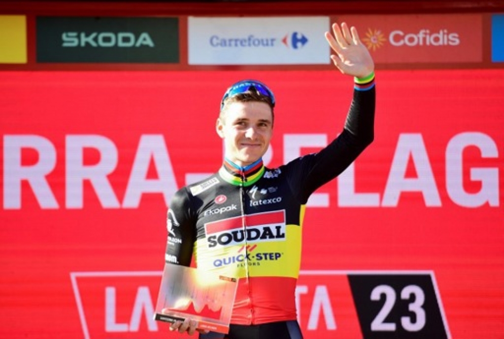 Remco Evenepoel, who is in fourth place, is still leading the fifteenth stage, which was won by Portuguese Rui Costa.