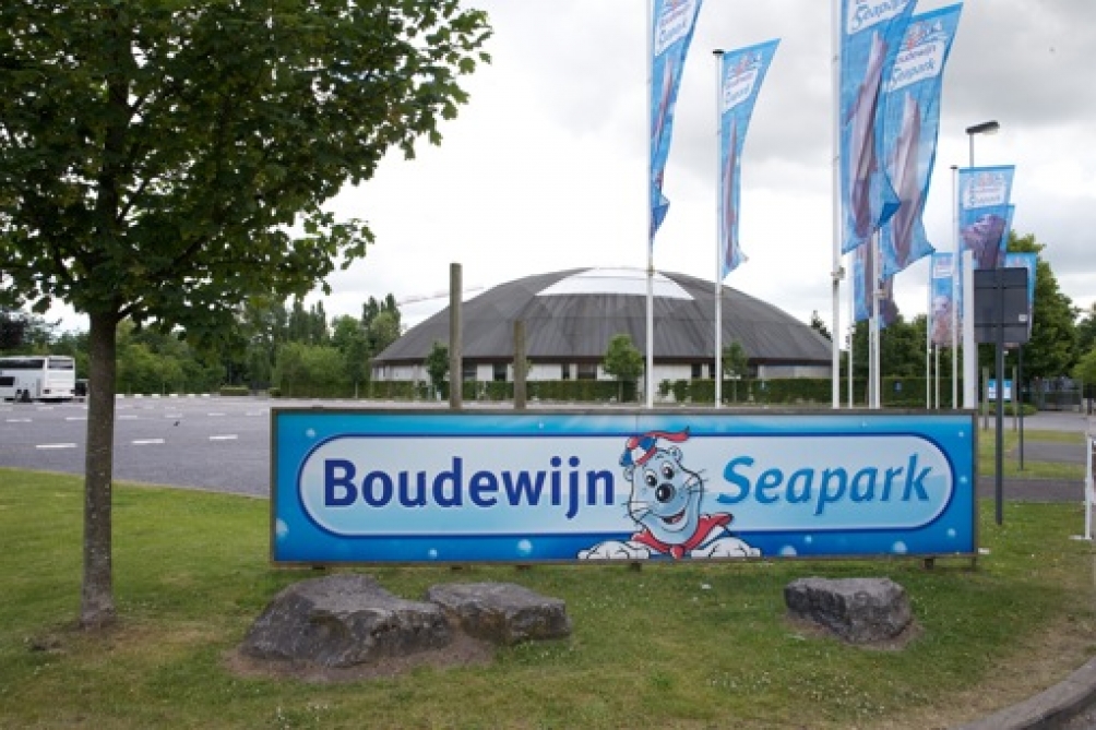 Une action de protestation contre la multinationale derrière le Boudewijn Seapark