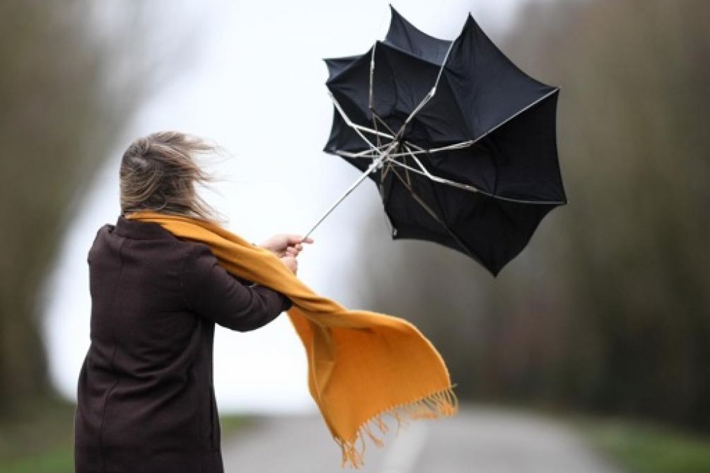 L'IRM met en garde contre la tempête Louis, sept provinces en alerte orange au vent