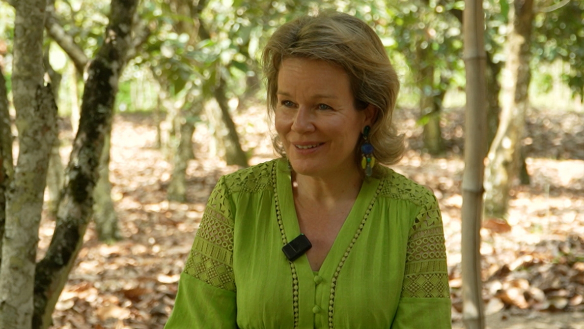 En voyage en Côte d&rsquo;Ivoire, la reine Mathilde nous accorde une interview exclusive: « Mon engagement social ne date pas d&rsquo;hier »