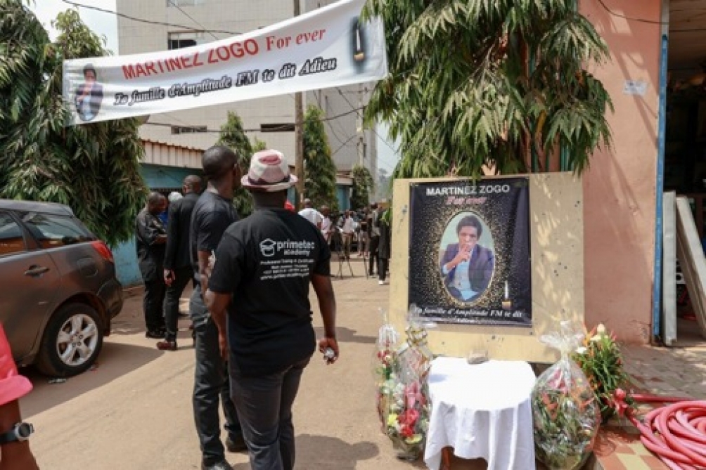 Assassinat d&rsquo;un journaliste au Cameroun: le procès s&rsquo;ouvre mais est déjà ajourné