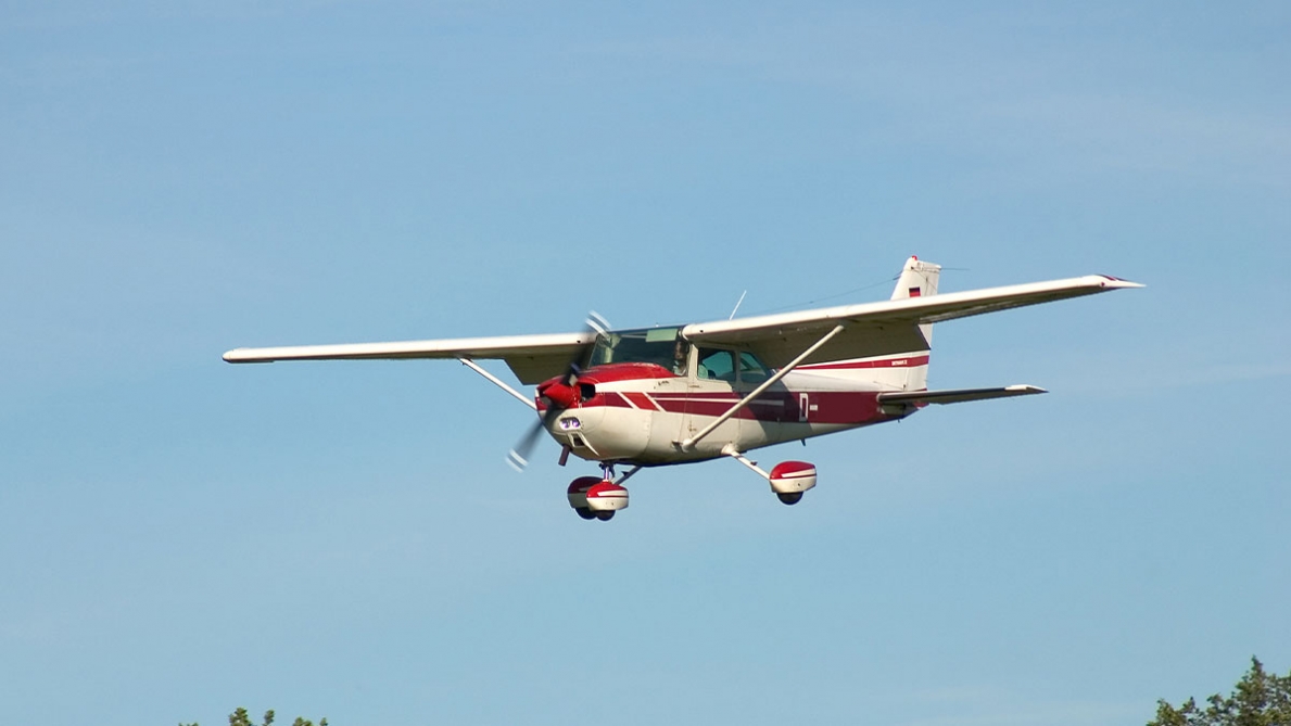 Incidente aereo sportivo a Hasselt: a bordo due persone e una donna morta