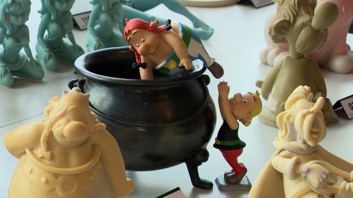 Ces figurines peuvent valoir jusqu'à plusieurs milliers d'euros: une vente aux enchères pas comme les autres a pris place à Liège