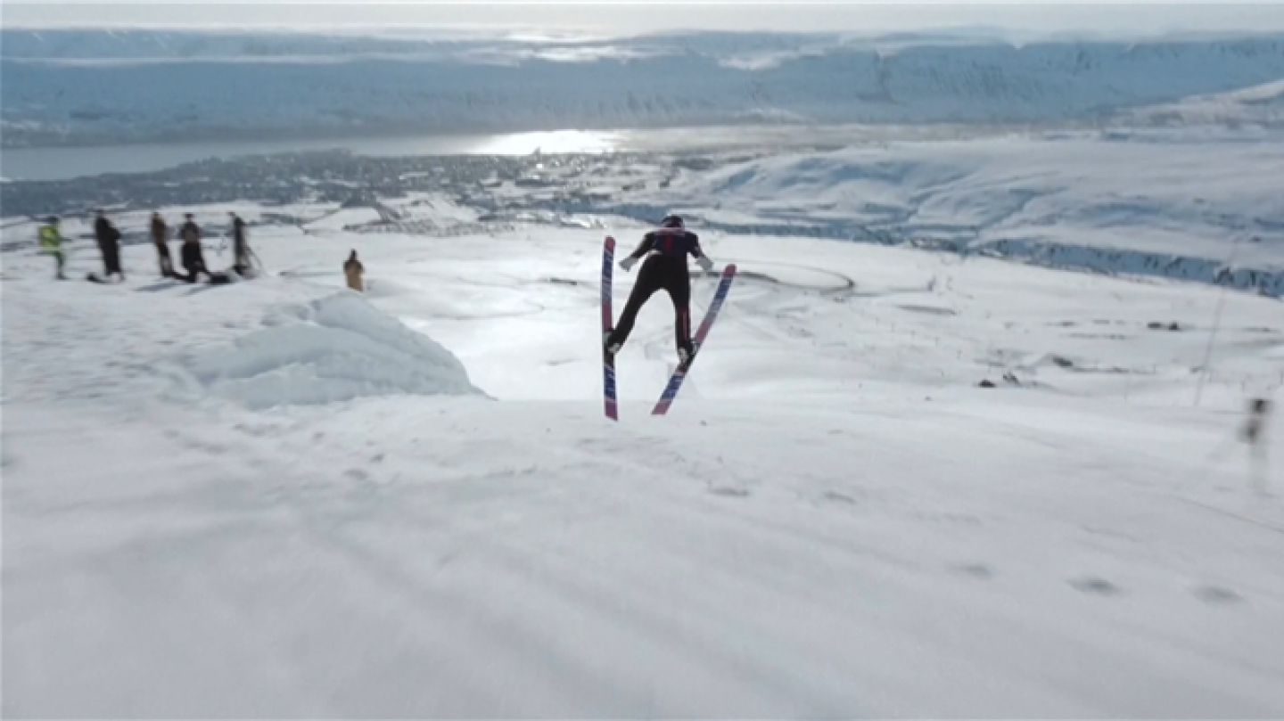 Le record du monde de saut à ski battu de 37,5 mètres