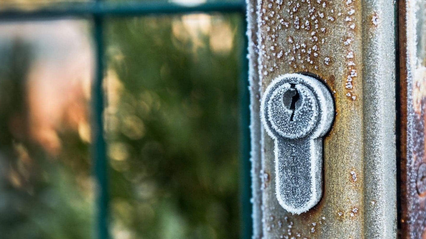 Comment protéger une serrure du gel ?
