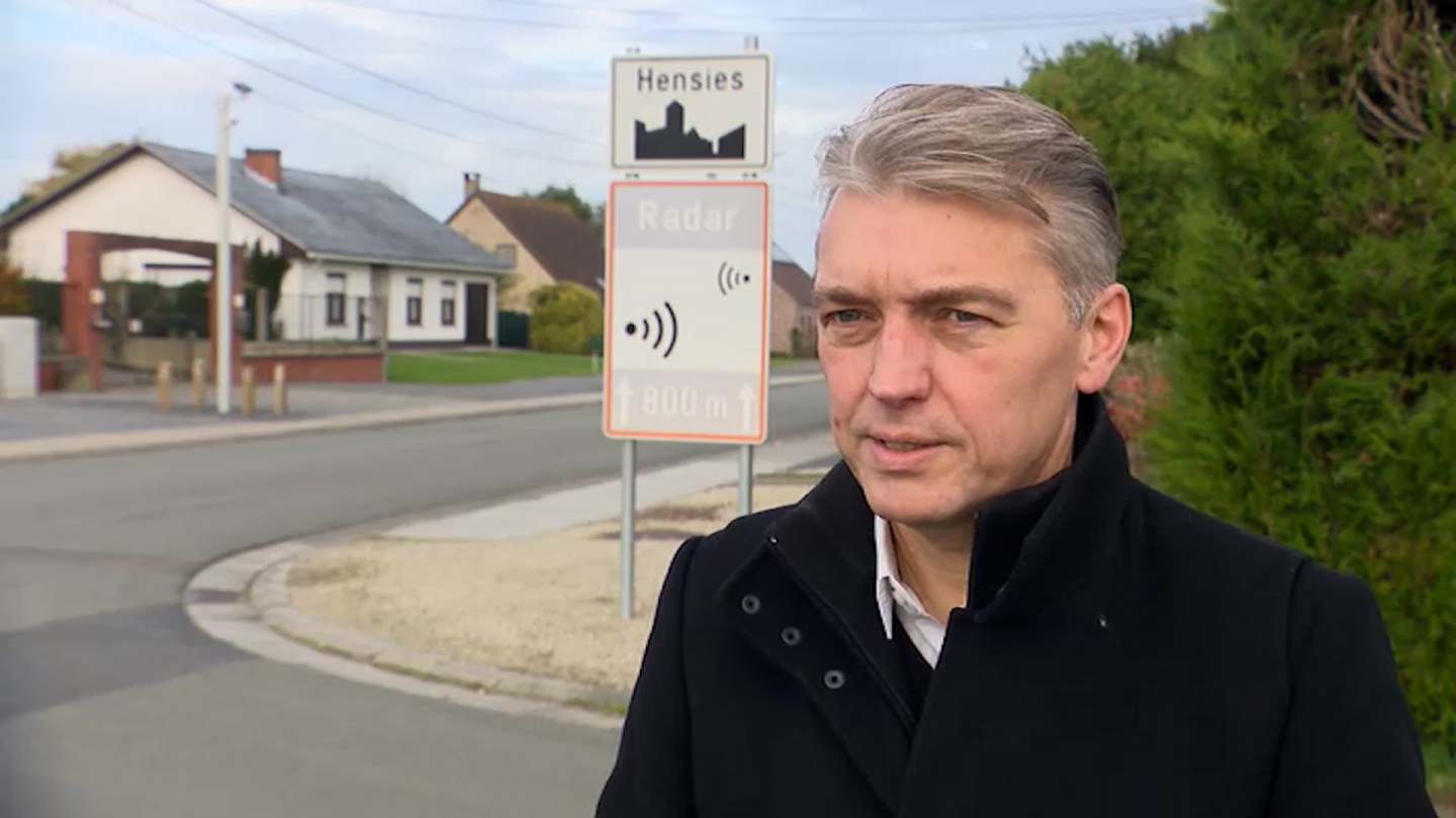 WEB AM 1.00_00_26_08.Still001.jpg