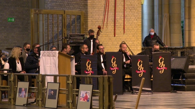 Funérailles du Grand Jojo: un dernier hommage sur un Allez allez...alléluia