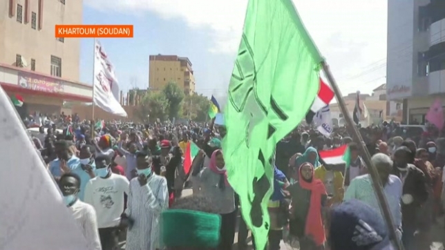 Des milliars de manifestants anti-putsch à Khartoum