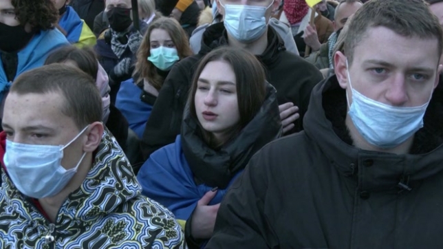 Les Ukrainiens dans la rue pour contrer la menace russe
