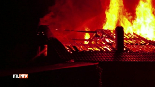 Une maison en feu à Acoz: c