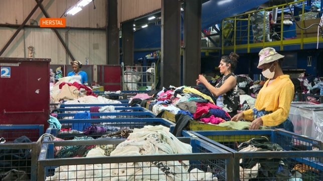 Comment recycler nos vieux vêtements trop abîmés ?