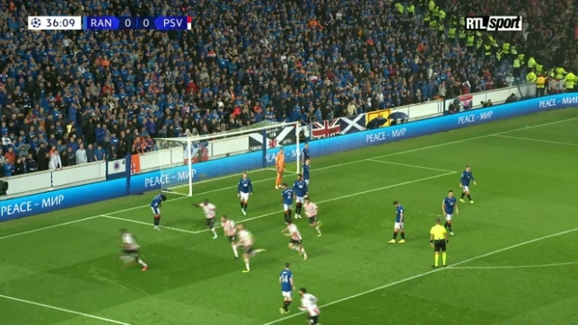 Rangers-PSV: le premier but de la rencontre