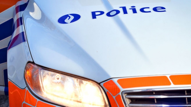 police-voiture-face