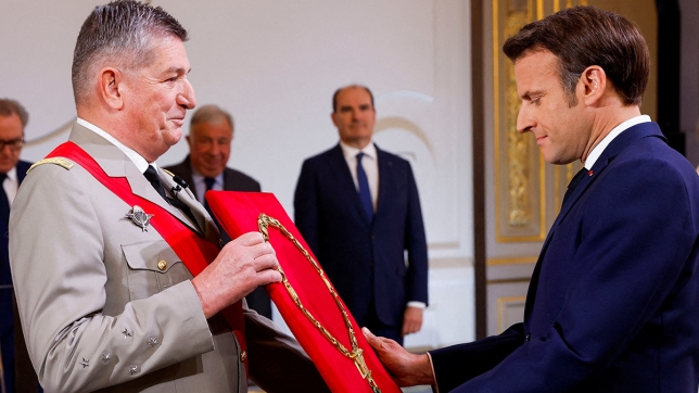 macron3