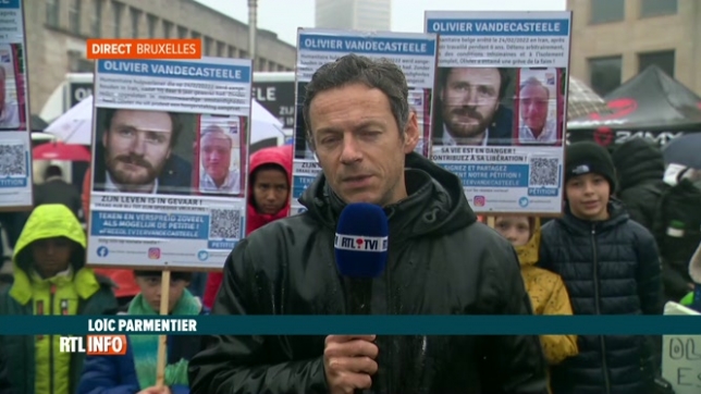 Rassemblement en soutien à Olivier Vandecasteele, belge retenu en Iran