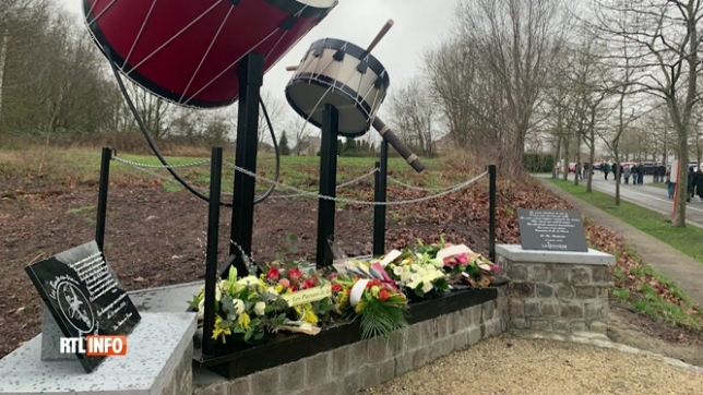 Une stèle a été installée à Strépy-Bracquegnies pour rendre hommages aux victimes
