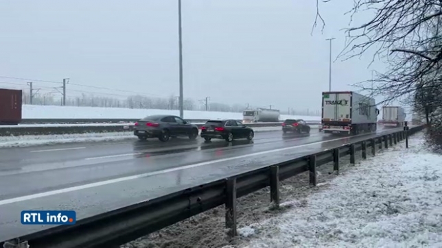 J’ai vu quelques accidents: les automobilistes surpris par la neige ce matin en province de Liège