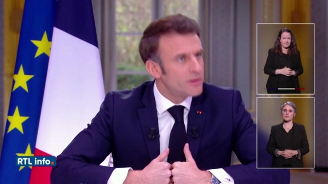 Réforme des retraites en France : Emmanuel Macron persiste et signe
