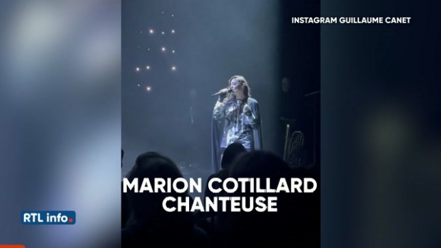Une prestation hallucinante: Marion Cotillard monte sur scène et chante aux côtés de Yodelice