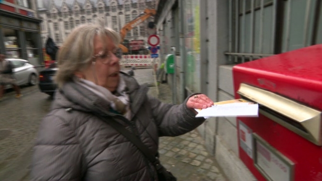 Où sont passées les boîtes aux lettres? : Rita, 71 ans, a marché pendant 30 minutes dans le centre de Liège sans trouver aucune boîte bpost