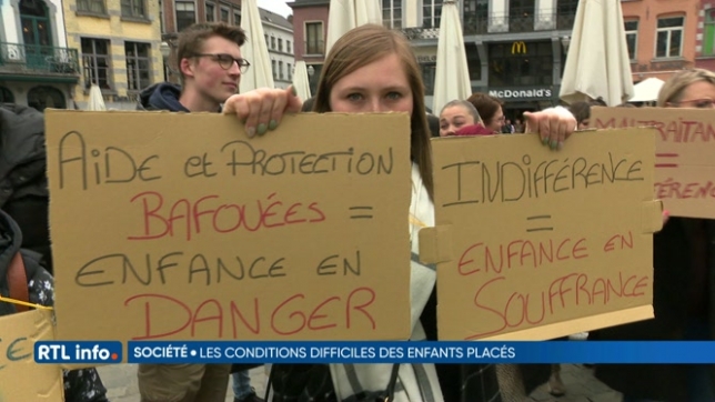 Manifestation du secteur de la protection de la jeunesse à Mons