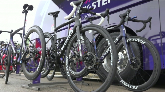 Remco Evenepoel modifie son vélo pour tenter de rester leader au Giro