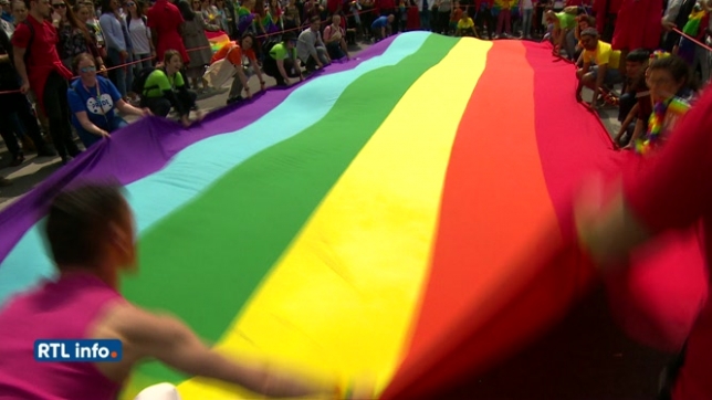 26e Brussels Pride: focus sur le drapeau de la communauté LGBT