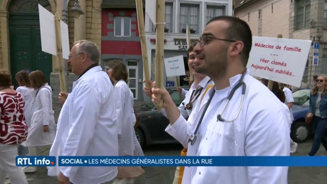 Manifestation de 300 médecins généralistes à Tournai ce matin