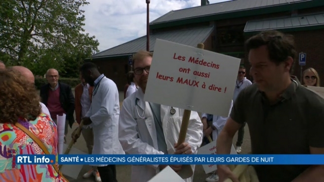 Manifestation de centaines de médecins généralistes à Tournai ce matin
