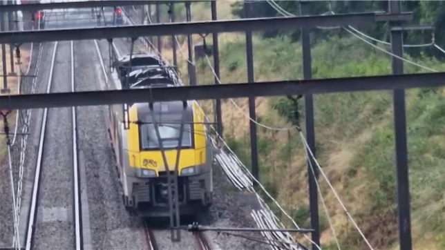 Accident à Forchies-la-Marche: un train reçoit un bloc en pierre dans son pare-brise, le conducteur blessé