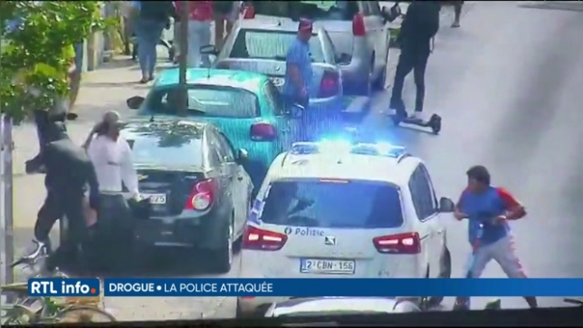 Une patrouille de police a été attaquée par des jeunes hier à Bruxelles