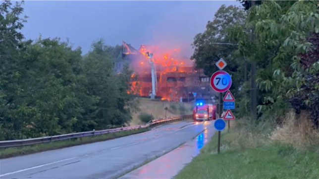 Un incendie important ravage un magasin Delhaize de Chaumont-Gistoux