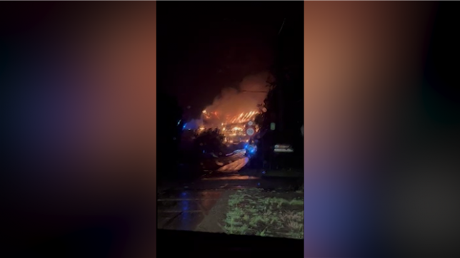 Explosion et gros incendie à Chaumont-Gistoux: un magasin Delhaize est en feu