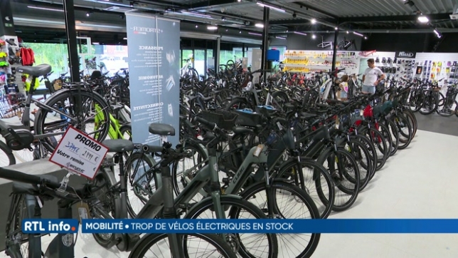 Les magasins de vélos regorgent de vélos électriques invendus