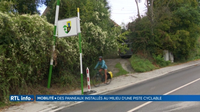 Situation surréaliste pour des panneaux de signalisation à Court-Saint-Etienne