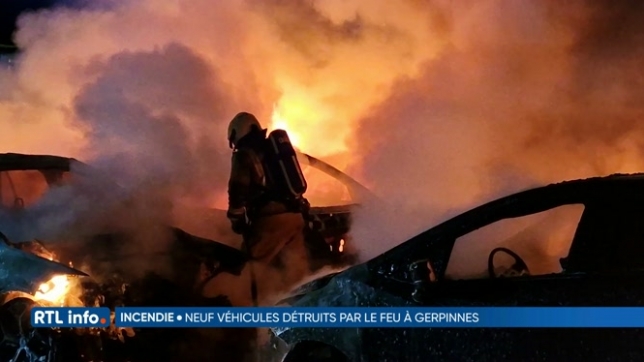 Violent incendie à Gerpinnes: de nombreuses voitures touchées