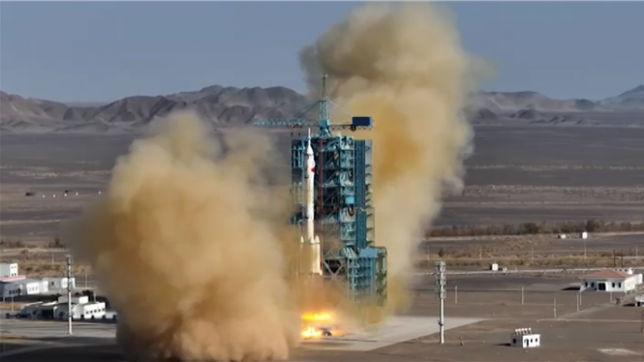 La Chine envoie 3 nouveaux astronautes vers sa station spatiale