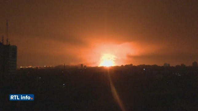 Israël mène des frappes aériennes massives sur la bande de Gaza