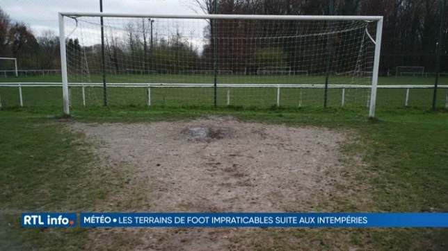 De nombreux terrains de football rendus impraticables par la  pluie