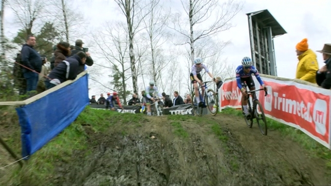 Le cyclocross, un sport où les coureurs wallons tentent de se faire une place au milieu des champions flamands