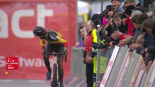 Magnifique: Sanne Cant retrouve le victoire au cyclo-cross de Loenhout